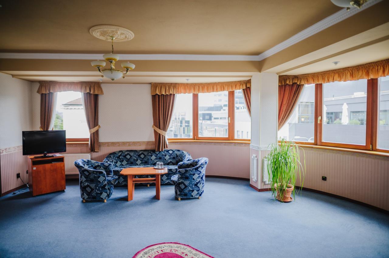 Hotel Gloria Palac Košice Esterno foto
