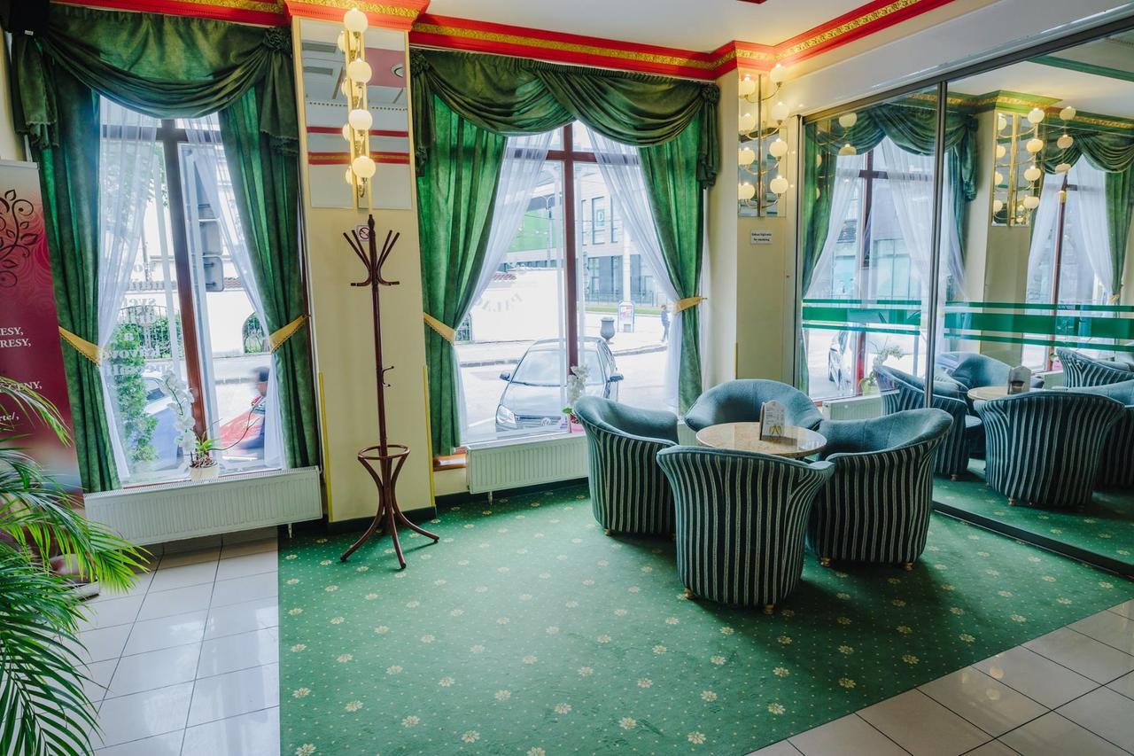 Hotel Gloria Palac Košice Esterno foto