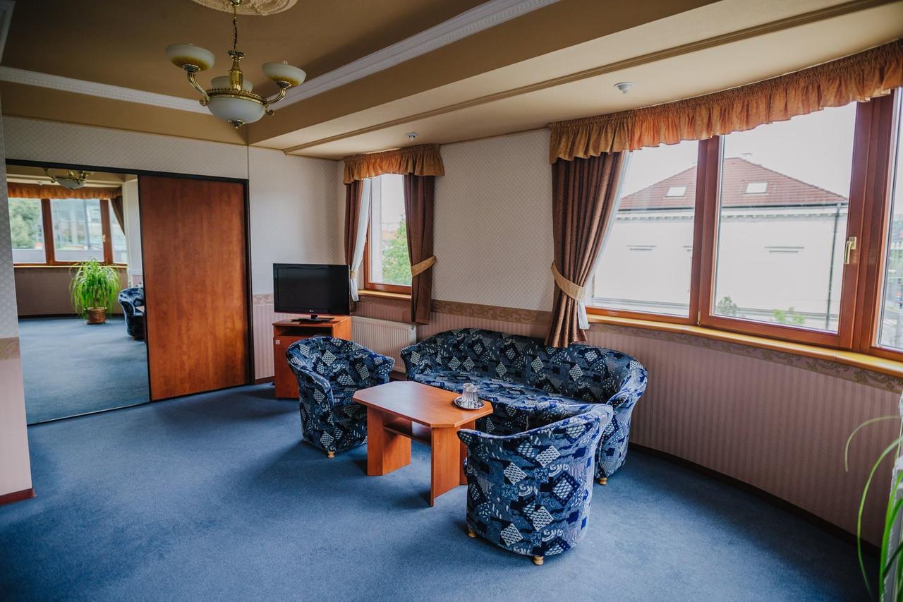 Hotel Gloria Palac Košice Esterno foto